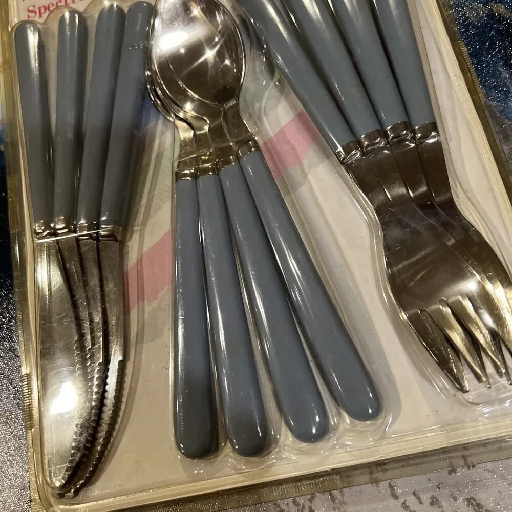Vintage Washington Forge 12 Piece Flatware Set Spectra II Blue